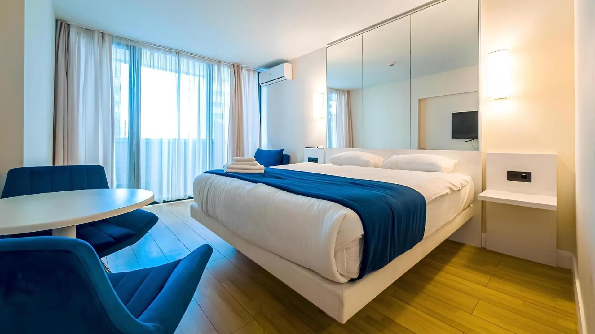 Paradise Superior Aparthotel Batumi Apartment